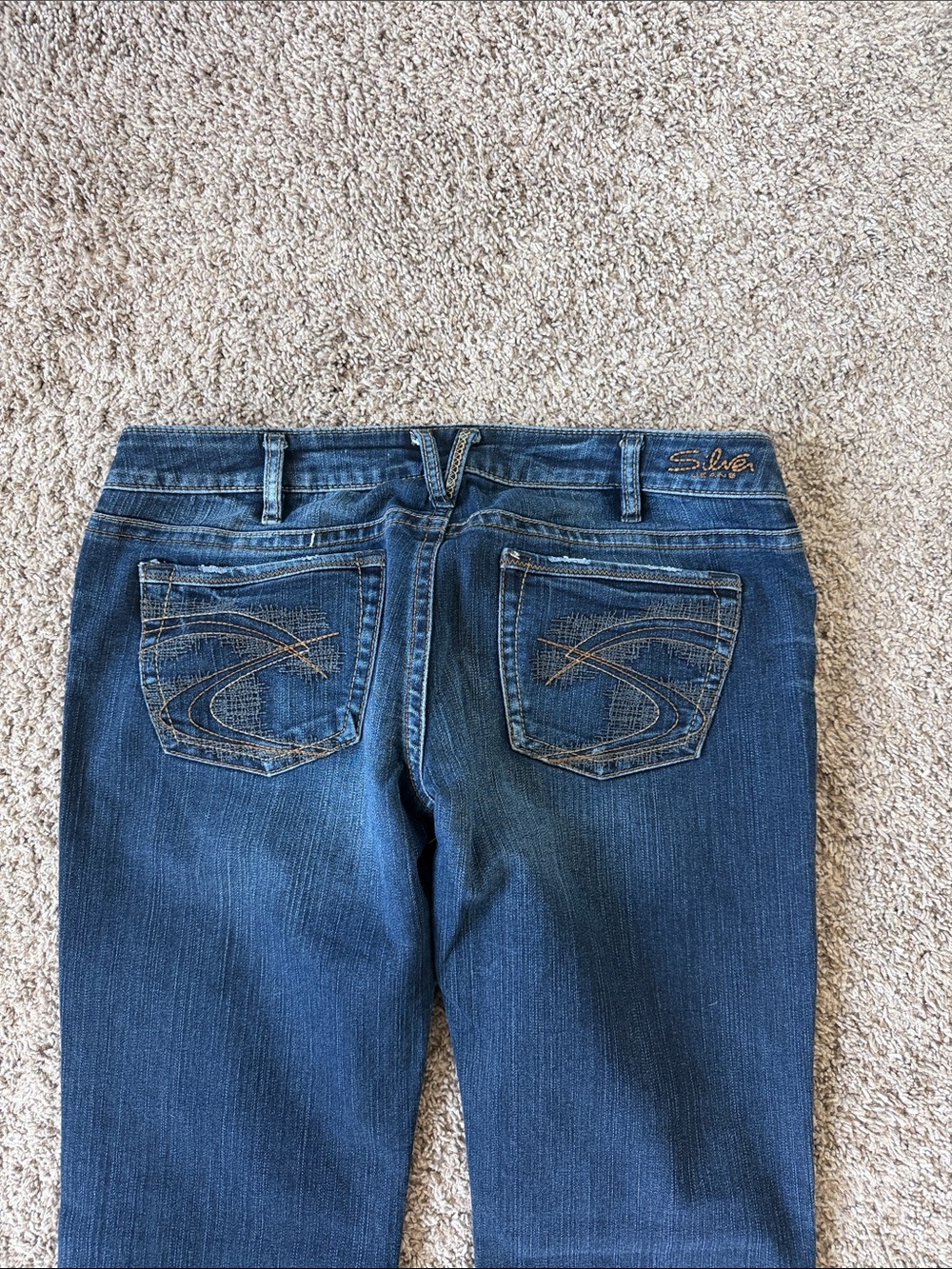 Silver Brand Tuesday 20” Flare Jeans Size 32 x 35 - Picture 4 of 7